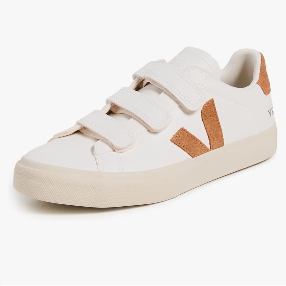 Veja Shoes size 39 in great condition.